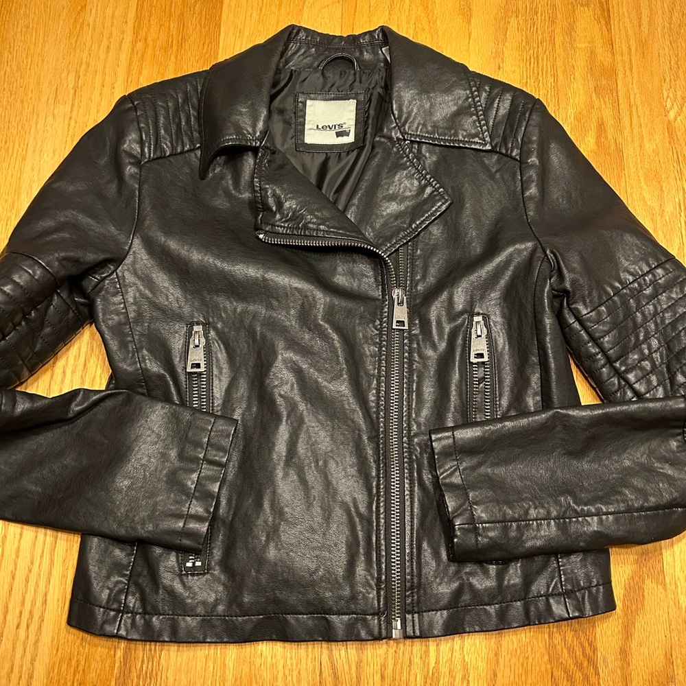 Women’s Medium Black Leather Jacket Levi’s